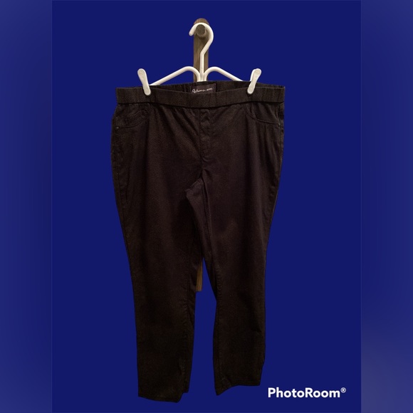 Reitmans - Picture 1 of 3